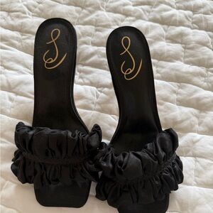 Jessica Simpson Black Ruffled Slide Sandals